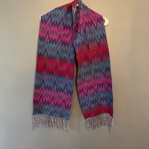 Bloomingdale's 100% Cashmere Scarf / Wrap